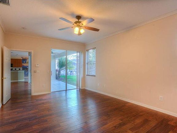 5th image of 10416 Canary Isle Dr