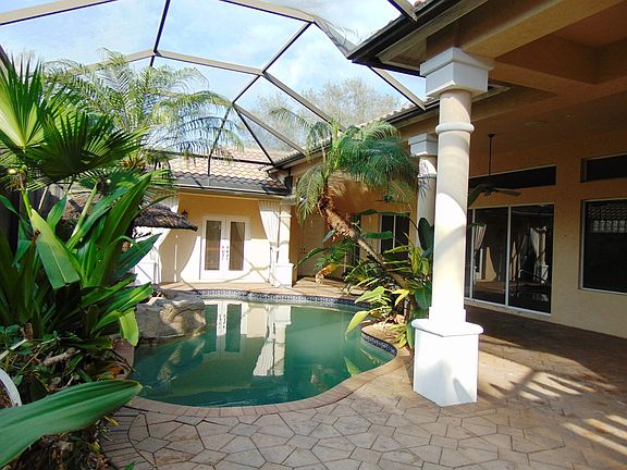 3rd image of 25039 Pinewater Cove Ln