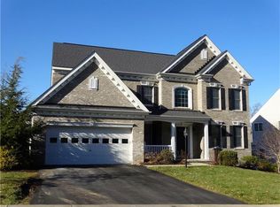 1255 Willowbrook Dr, Washington, PA 15301