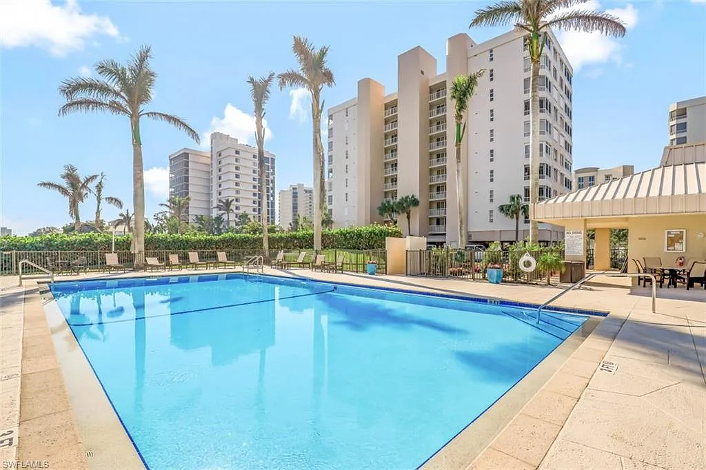 2 bed, 2.0 bath, 1476 sqft, $15,000 — Photo 2
