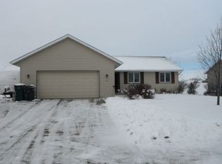 303 5th Ave SE, Dover, MN 55929