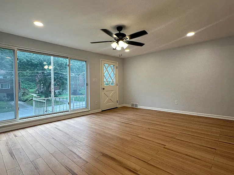 964 Sleepy Hollow Rd #962 — Photo 4