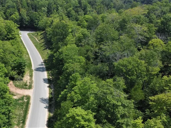 Gage Rd, Munising, MI 49862