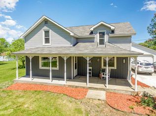 202 Elm St, Breckenridge, MI