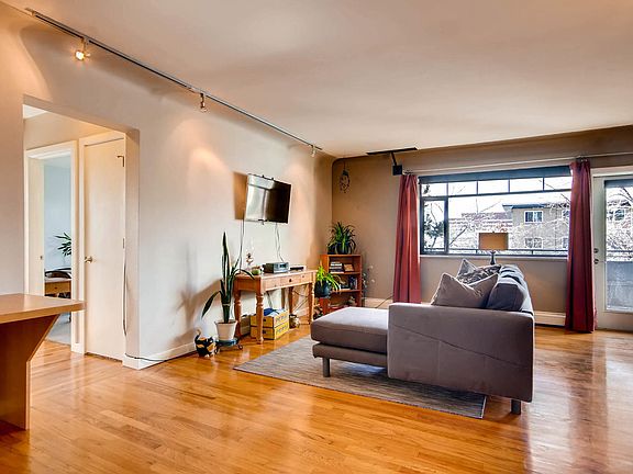 3rd image of 636 N Washington St APT 201