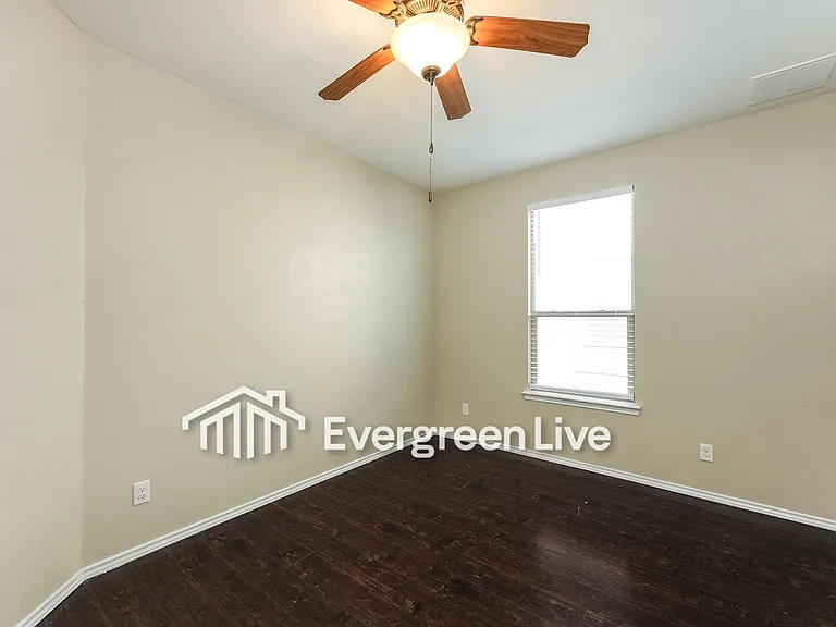 4310 Rothberger Way — Photo 9