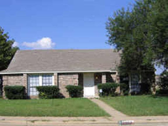 4th image of 1043 Eagle Dr
