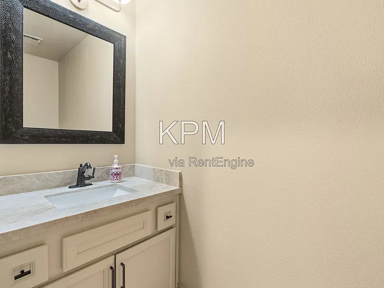 3342 Cove Cir — Photo 51