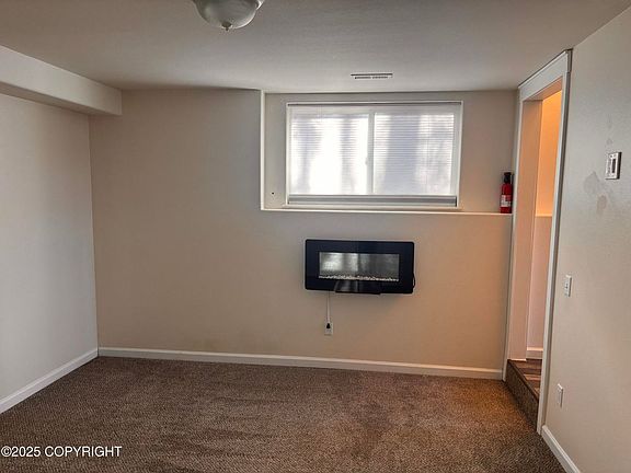 4th image of 5971 Ridgelake Cir