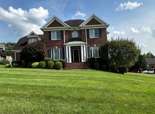 4 Bayberry Cir, Wheeling, WV 26003