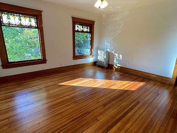 3rd image of 68 Bay View Ter Floor 2