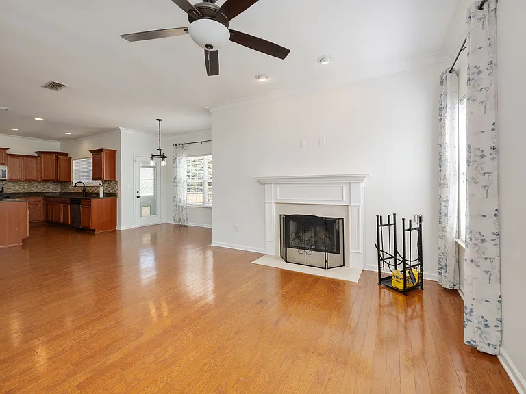 4093 Locerbie Cir — Photo 17