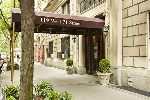 Sold by Brown Harris Stevens | media 18