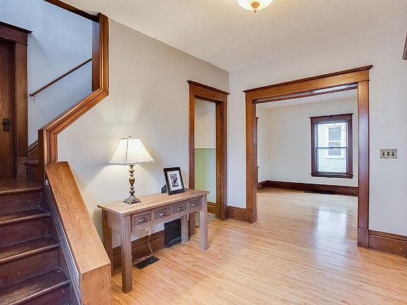 3rd image of 3415 33rd Ave S