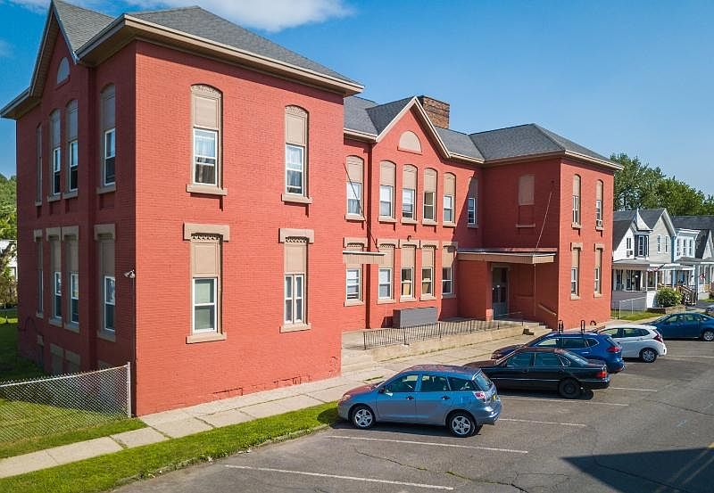 1st image of 366 4th St #11