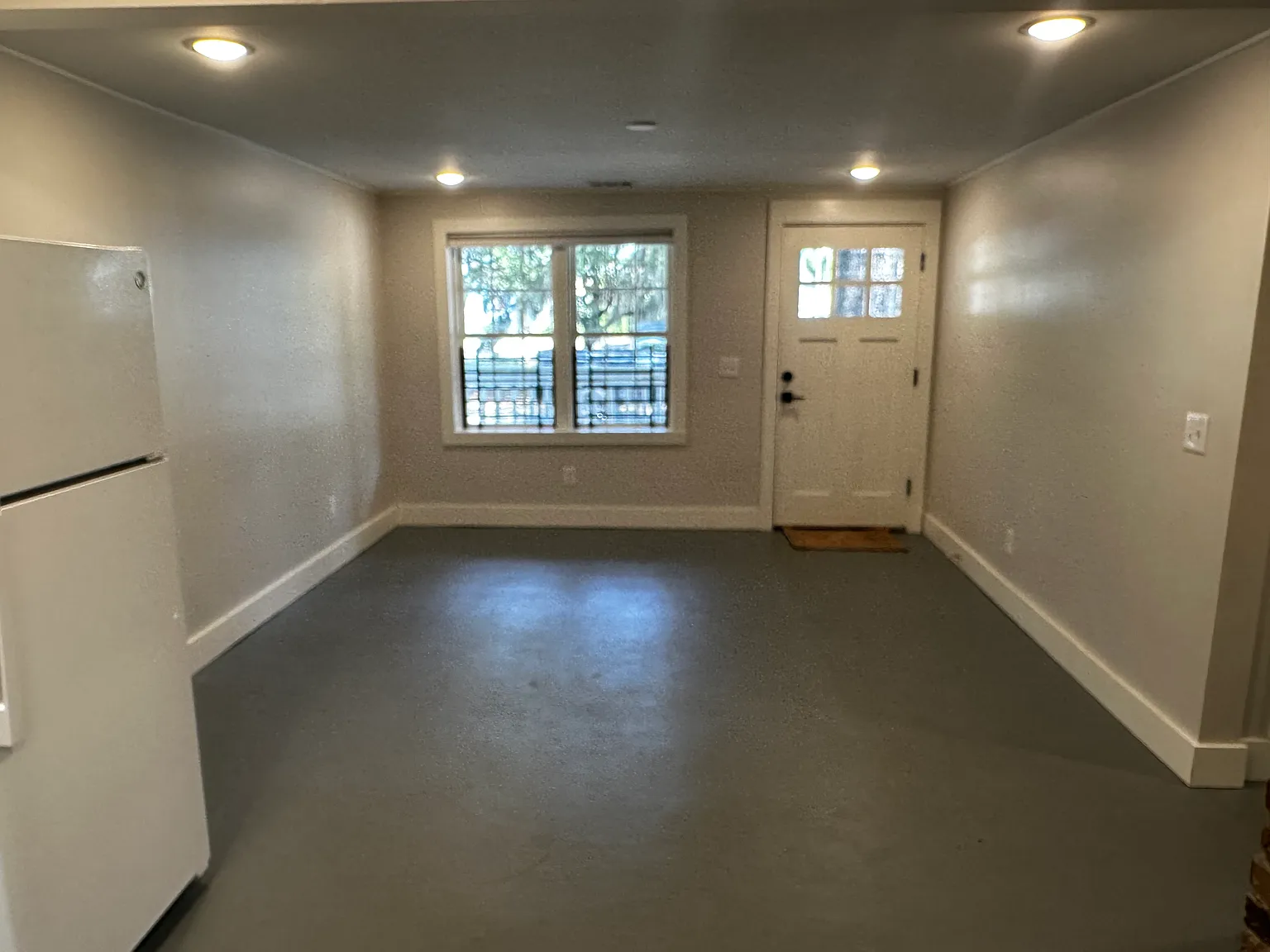 2 bed, 750 sqft, $1,700 — Photo 2