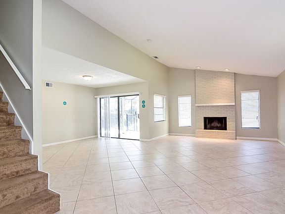 3rd image of 1902 Lake Platt Ln