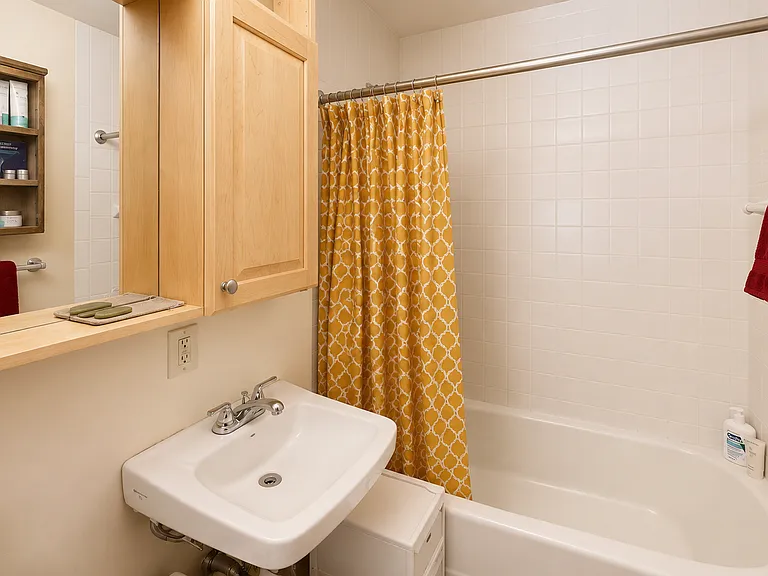 34 Babcock St #201 — Photo 9