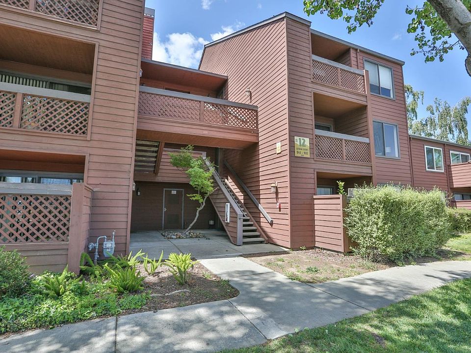 1st image of 971 Catkin Ct