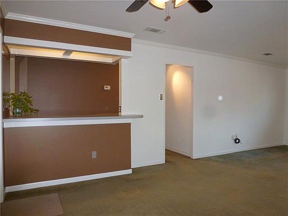 5th image of 720 Wiegand Dr