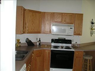 2nd image of 4 Ryken Ln