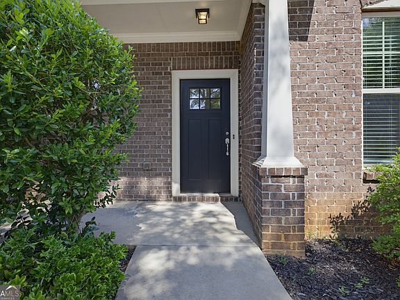5th image of 344 Farm Manor Ct