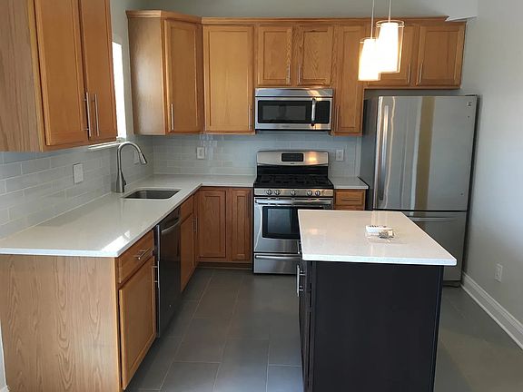 Gourmet kitchen