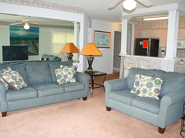 (undisclosed Address), Calabash, NC 28467