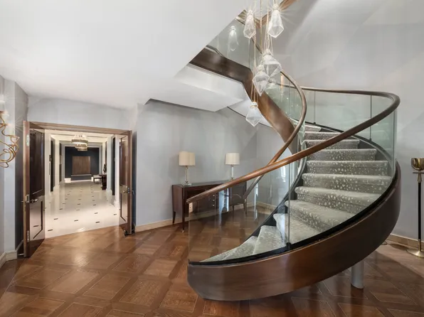 15 West 53rd Street image 1 of 26