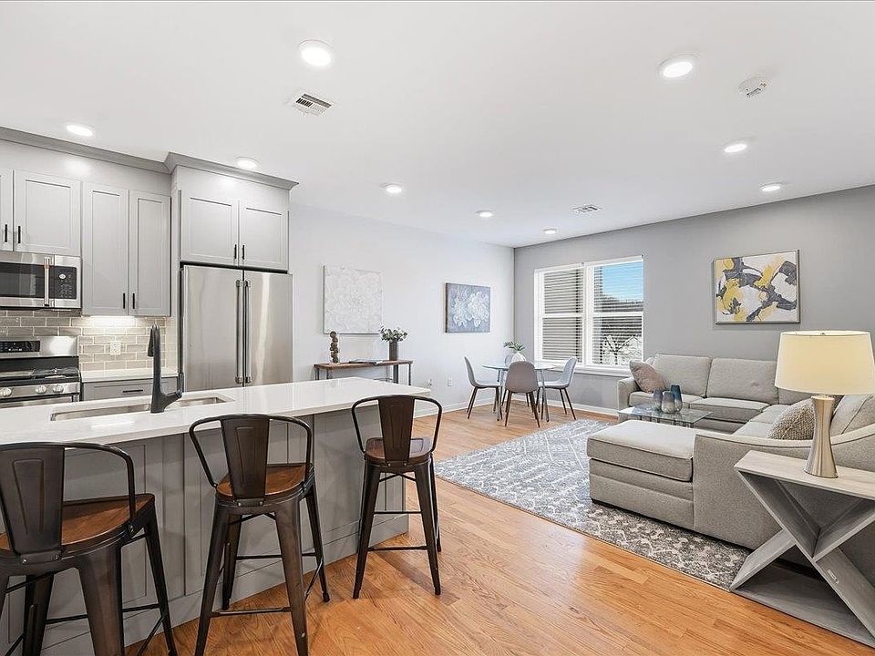 1st image of 660 Bloomfield Ave APT 405