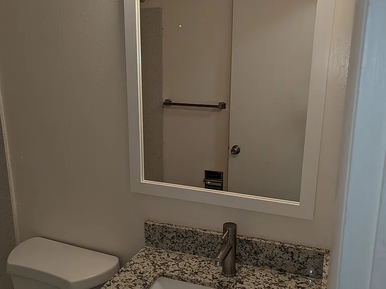 Markston Apartments — Photo 1