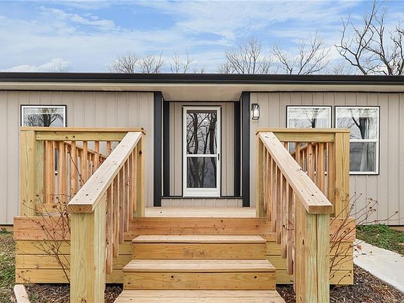 3rd image of 38466 Plum Creek Rd