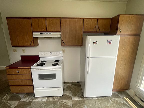 4th image of 504 W Main St #B
