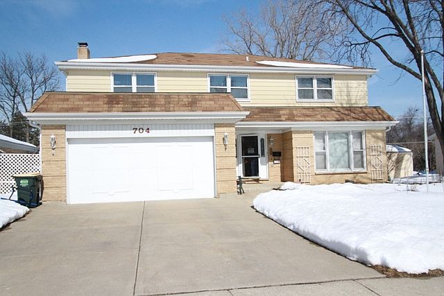1st image of 704 W Kingsbury Dr