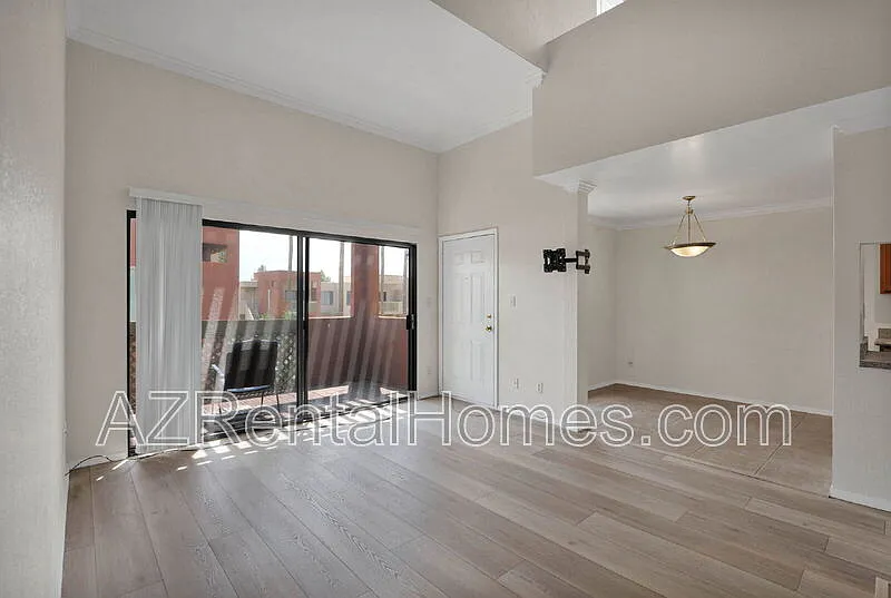 1 bed, 1.0 bath, 962 sqft, $1,499 — Photo 3
