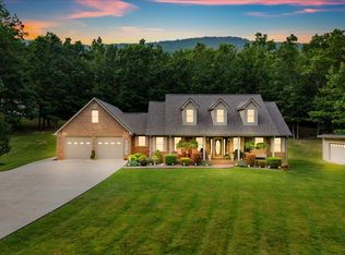 5335 Catawba Valley Dr, Catawba, VA 24070