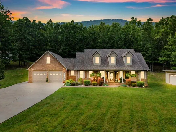 5335 Catawba Valley Dr, Catawba, VA 24070