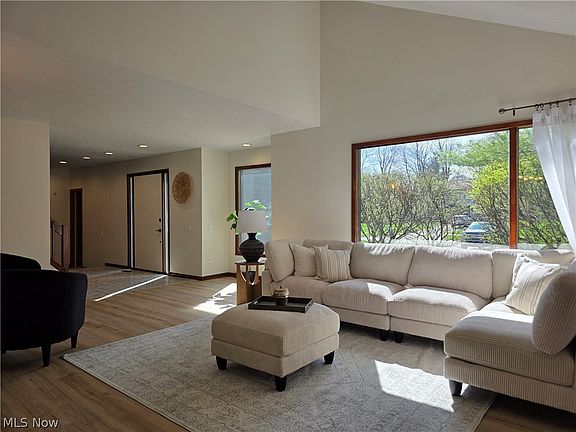 5th image of 5009 Lansdowne Dr