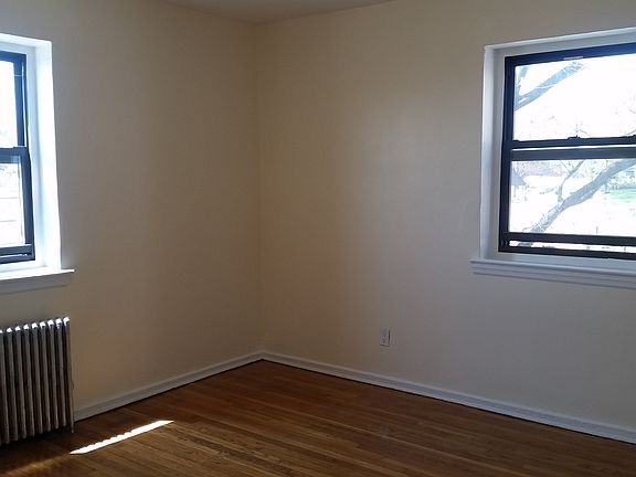 5th image of 18830 87th Dr #5/P