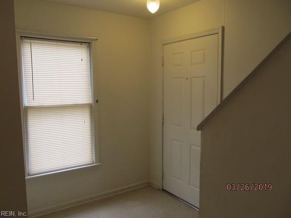 4th image of 2550 Detroit St