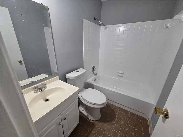 3224 Raintree Dr — Photo 9