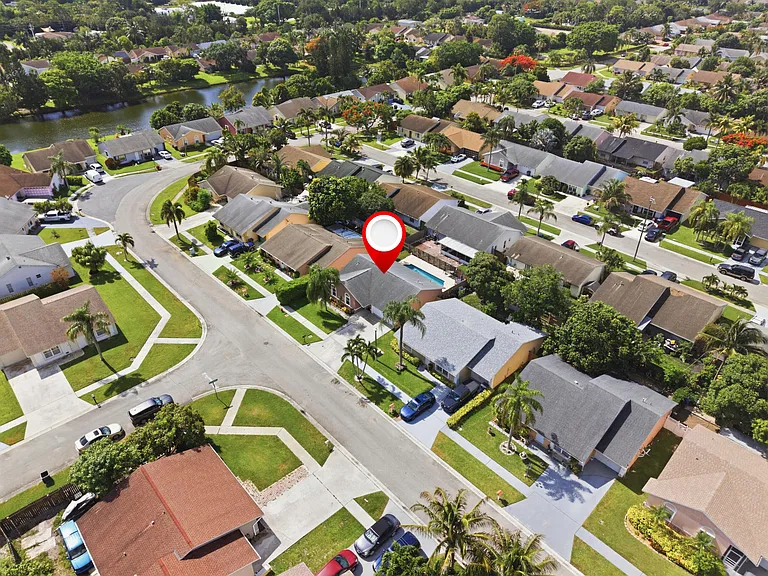 5635 Lake George Pl — Photo 36