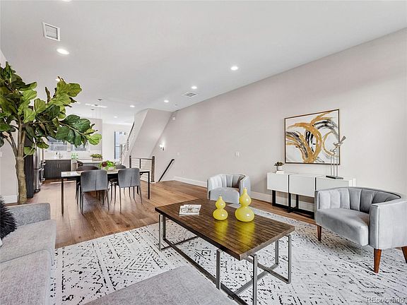 3rd image of 77 W 10th Avenue