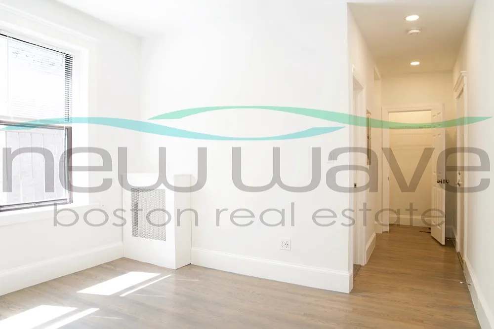 Studio, 450 sqft, $2,650 — Photo 2