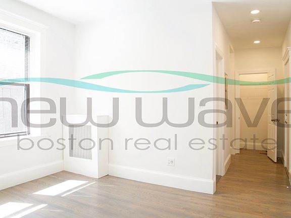 2nd image of 102 Queensberry St APT 15