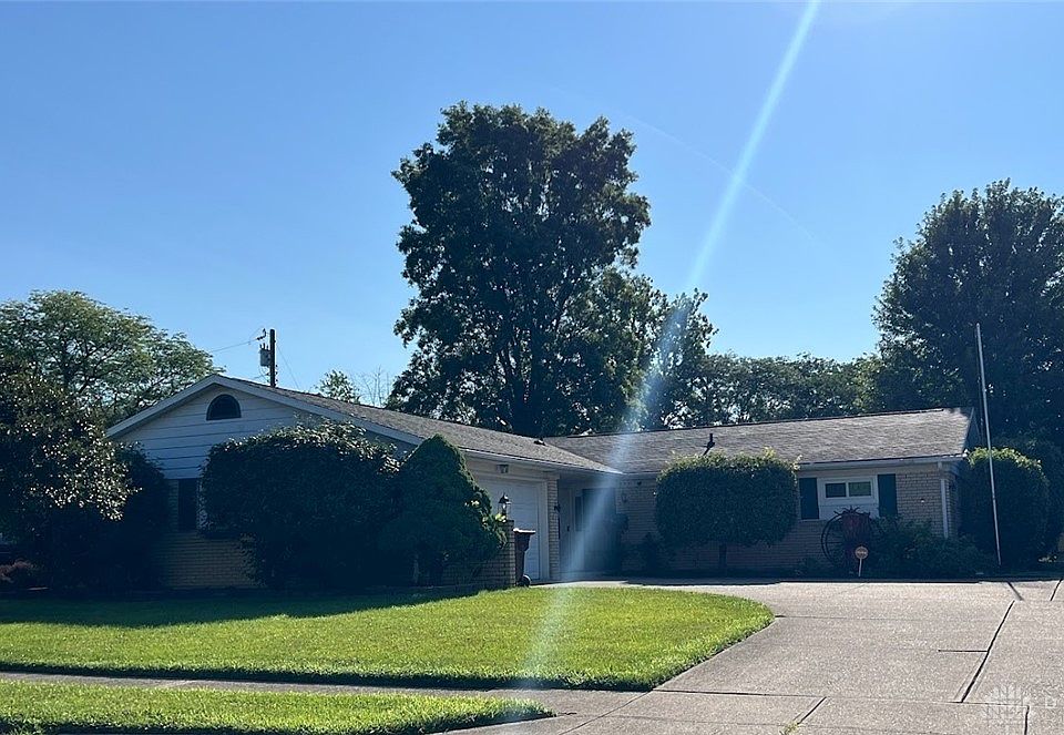 1st image of 202 Villa Dr