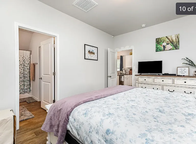 218 Canina Ln — Photo 12
