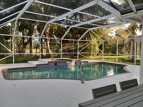 3rd image of 15738 Glen Willow Ln
