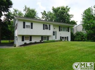 4 Partington Pl, New Paltz, NY 12561