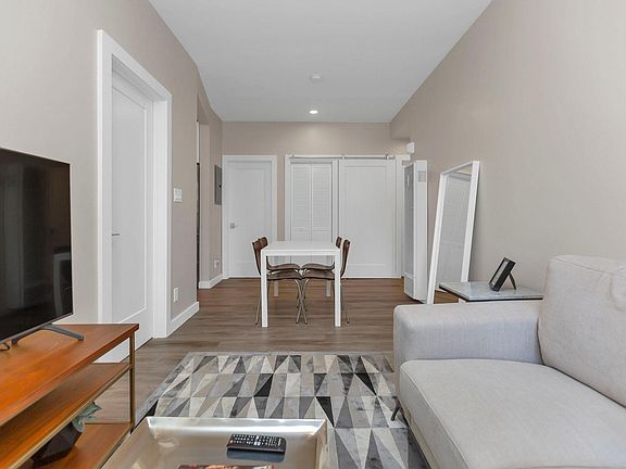2nd image of 520 Grant Ave APT 2